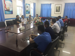 the meeting of slewing ring bearing a reunião do rolamento do anel de giro