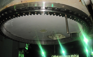 aplicação de anel giratório em navio de engenharia