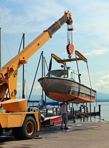 Rolamentos girat&oacute;rios de esferas de contato de 4 pontos